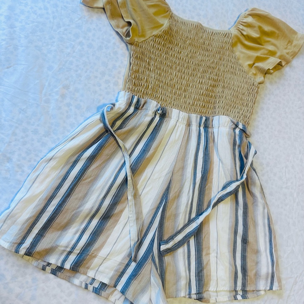 Striped Romper with Puff Sleeves